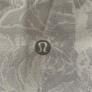 Lululemon, gray print, capri length leggings.